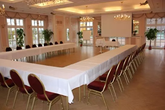 Fotos del hotel 1a-Park Hotel Berlin Schloss Kaulsdorf :  2