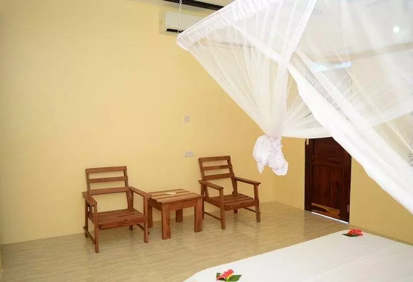 Fotos del hotel Kigwedeni Villas:  5