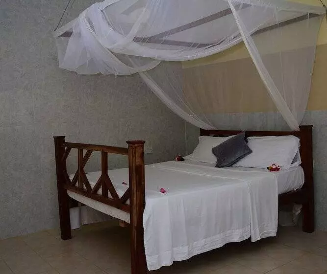 Fotos del hotel Kigwedeni Villas:  15