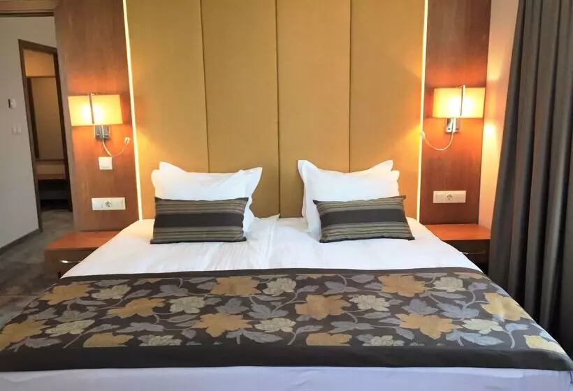 Fotos del hotel Golden Tulip Varna:  17