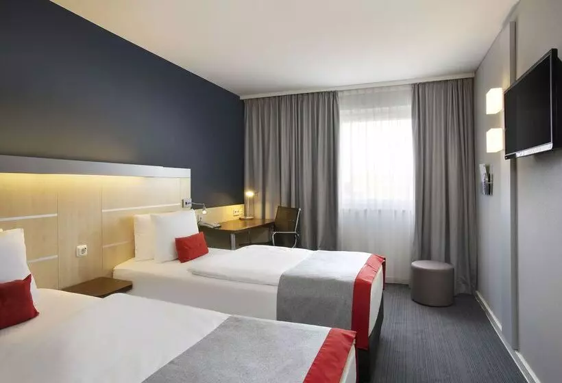 Holiday Inn Express Frankfurt Messe, An Ihg