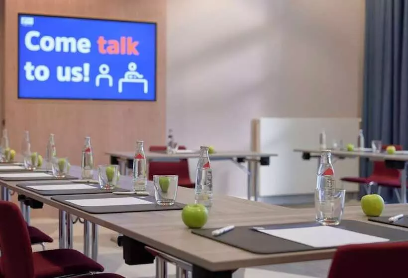 Fotos del hotel Holiday Inn Express Frankfurt Messe, An Ihg:  12