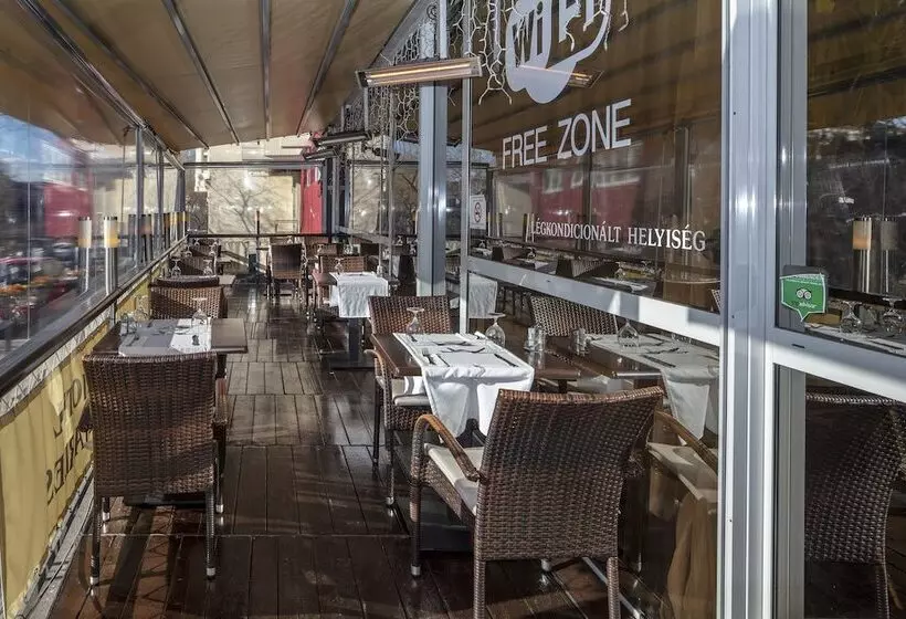 Fotos del hotel Charles:  5