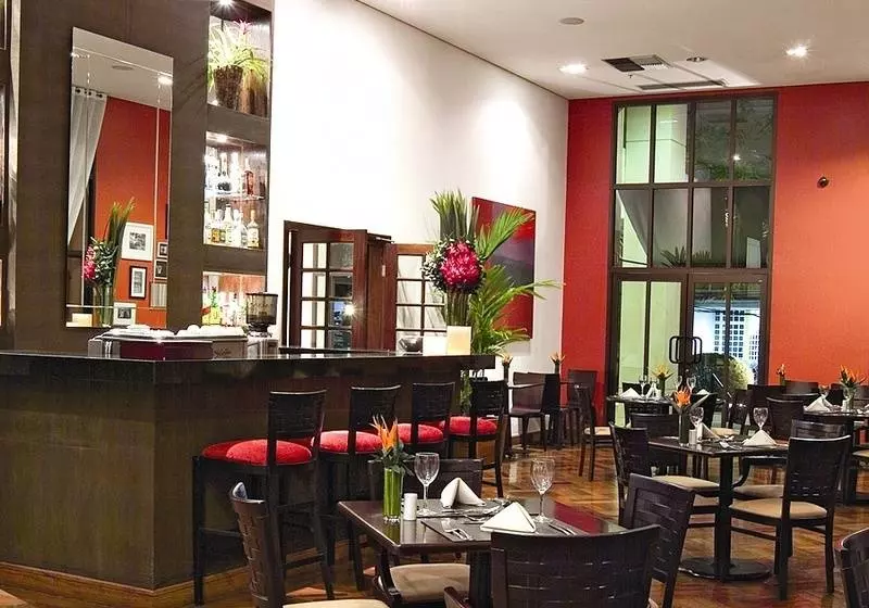 Fotos del hotel George V Casa Branca:  19