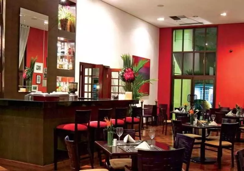 Fotos del hotel George V Casa Branca:  20