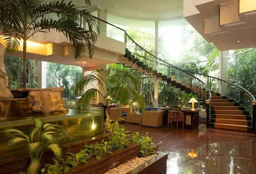 Parigata Resort & Spa