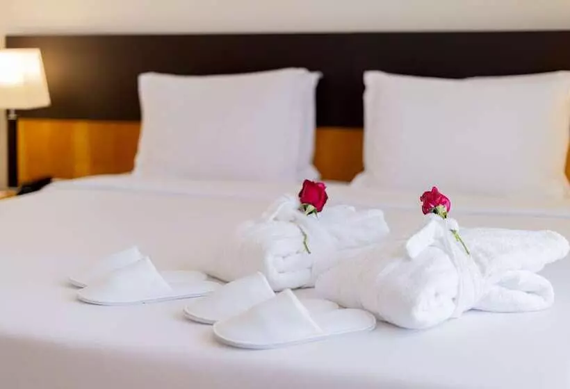 Pergamon Sp Frei Caneca By Accor