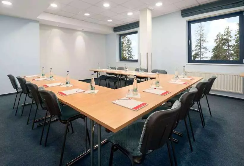 Fotos del hotel Ramada Airport  Prague:  11