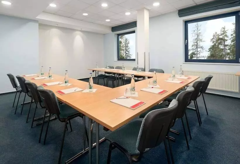 Fotos del hotel Ramada Airport  Prague:  4