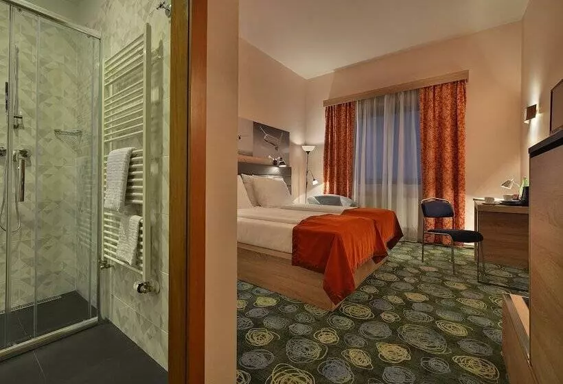 Fotos del hotel Ramada Airport  Prague:  9