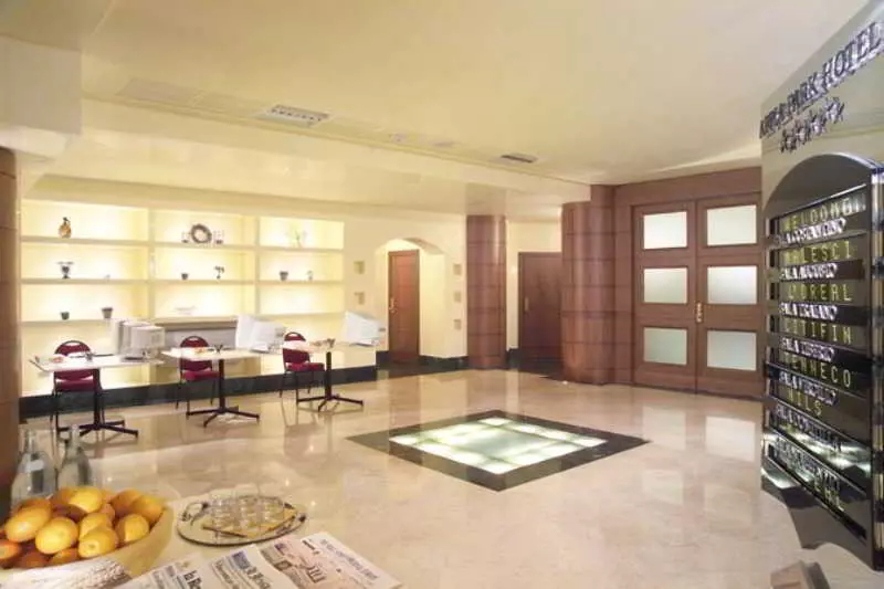 Fotos del hotel Appia Park:  3