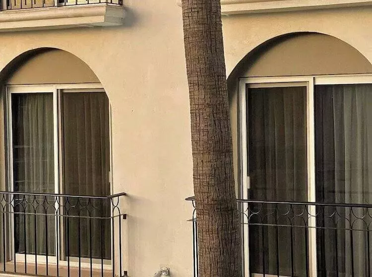 Fotos del hotel Seven Crown Express & Suites:  10