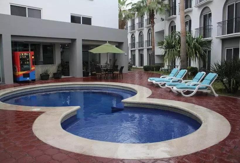 Fotos del hotel Seven Crown Express & Suites:  12