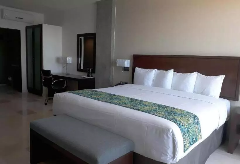 Fotos del hotel Seven Crown La Paz Malecon:  17