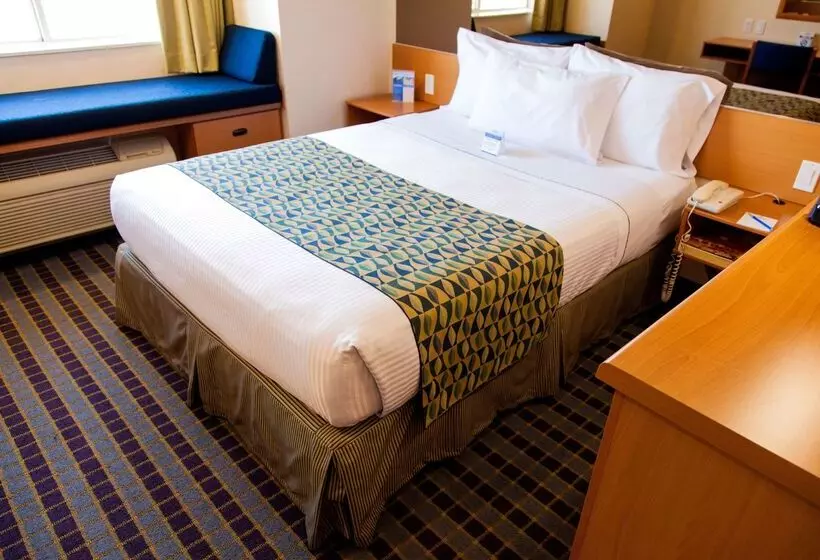 Fotos del hotel Microtel Inn & Suites By Wyndham Chihuahua:  10