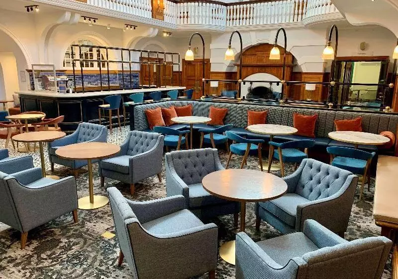 Fotos del hotel Best Western Chilworth Manor:  3