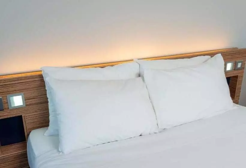 Fotos del hotel Ibis Budget Dundee Camperdown:  5