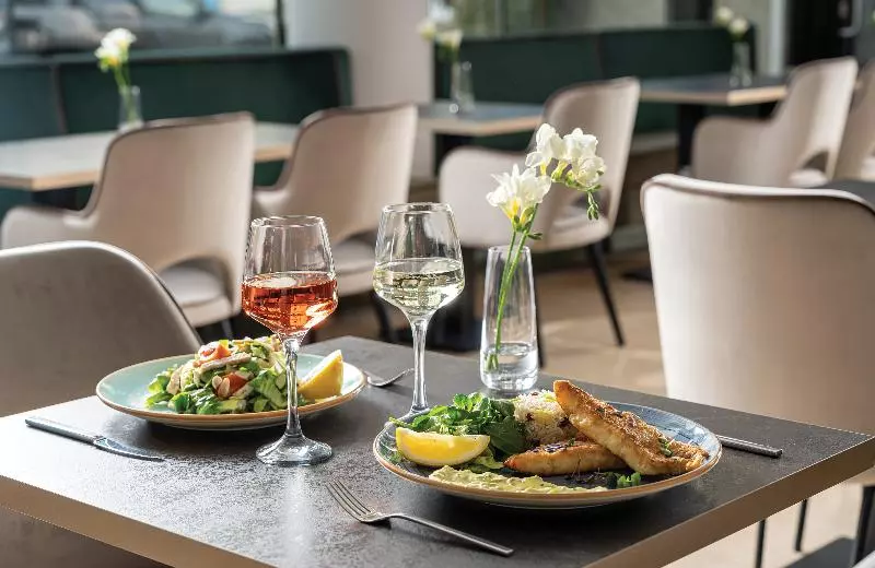 Fotos del hotel Golden Tulip Victoria Bucharest:  16