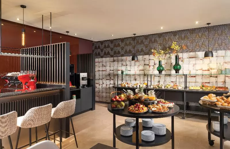 Fotos del hotel Golden Tulip Victoria Bucharest:  10