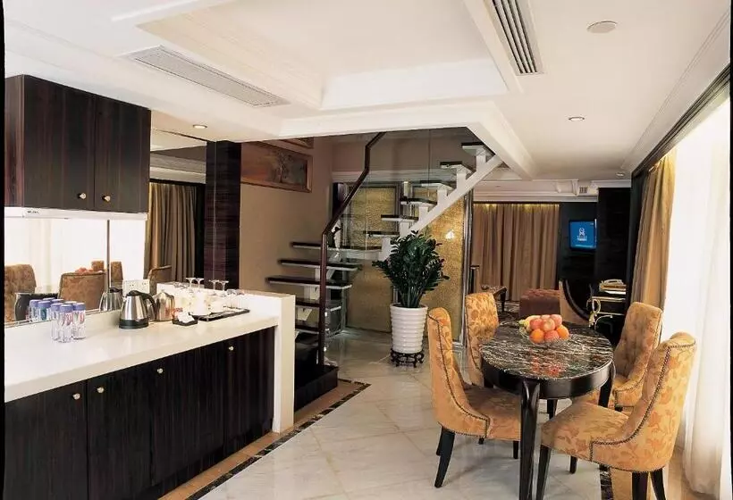 Fotos del hotel President:  4