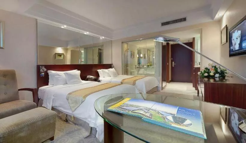 Fotos del hotel President:  8