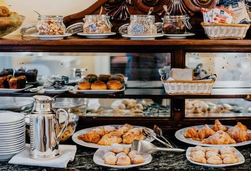 Fotos del hotel Costantinopoli 104:  17