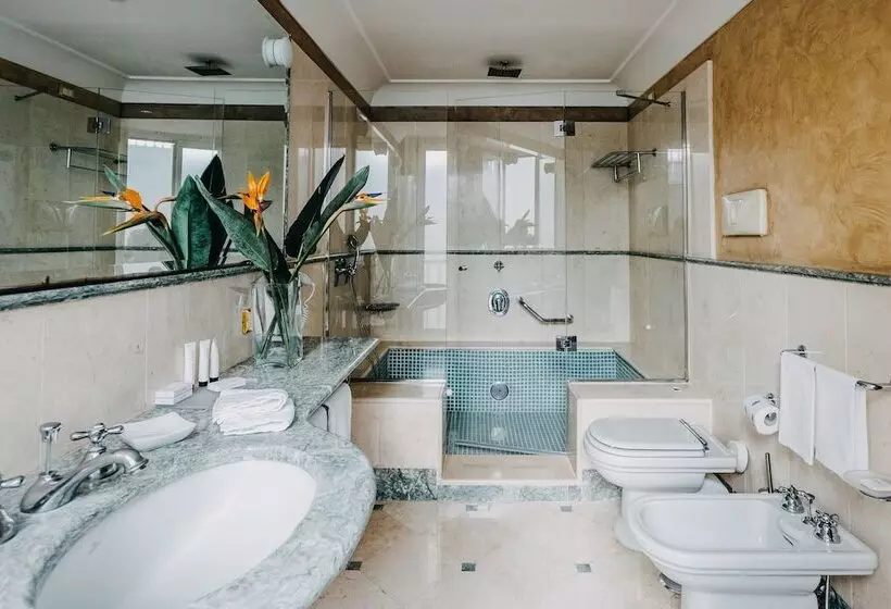 Fotos del hotel Costantinopoli 104:  9