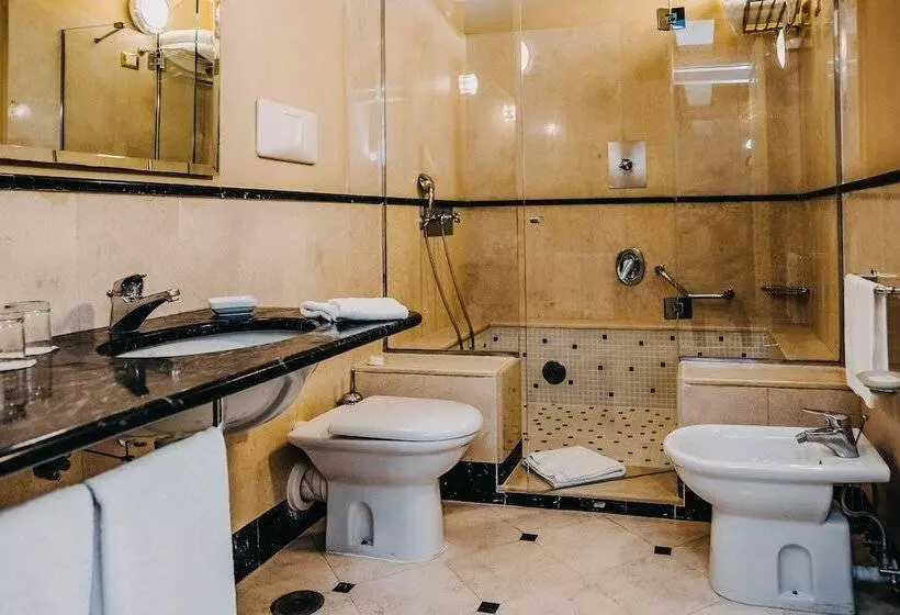 Fotos del hotel Costantinopoli 104:  16