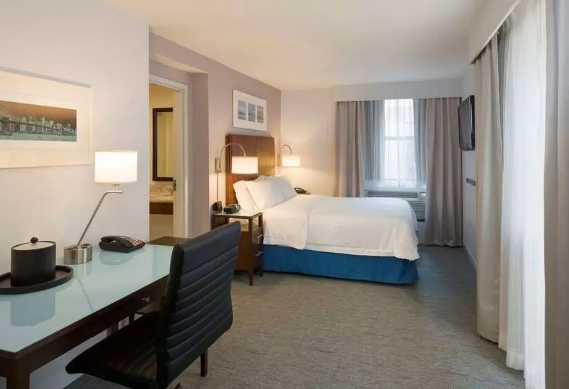 Hampton Inn Seaport Financial District
