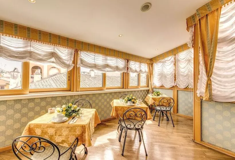 Fotos del hotel La Lumiere Di Piazza Di Spagna:  4