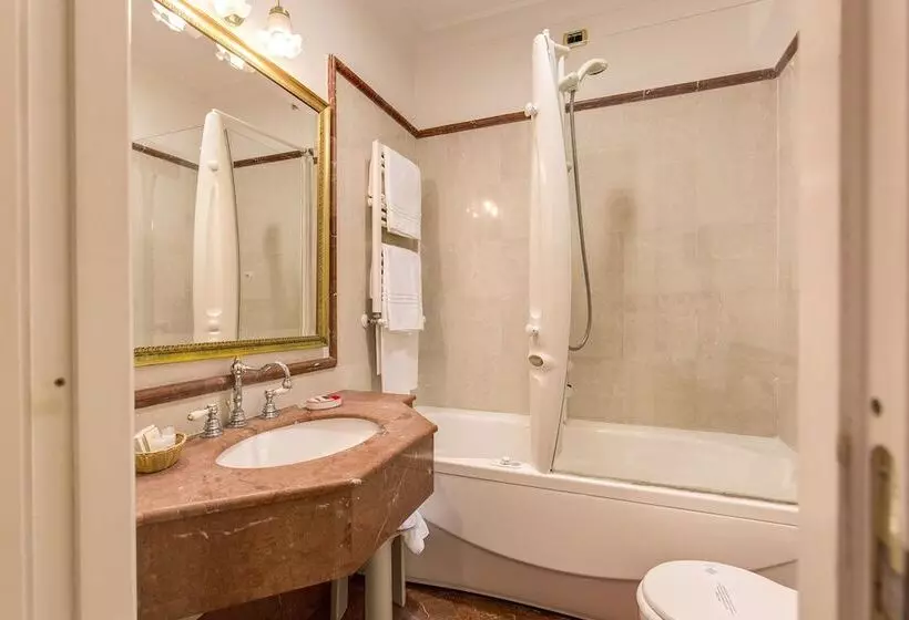 Fotos del hotel La Lumiere Di Piazza Di Spagna:  12