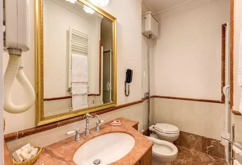 Fotos del hotel La Lumiere Di Piazza Di Spagna:  7