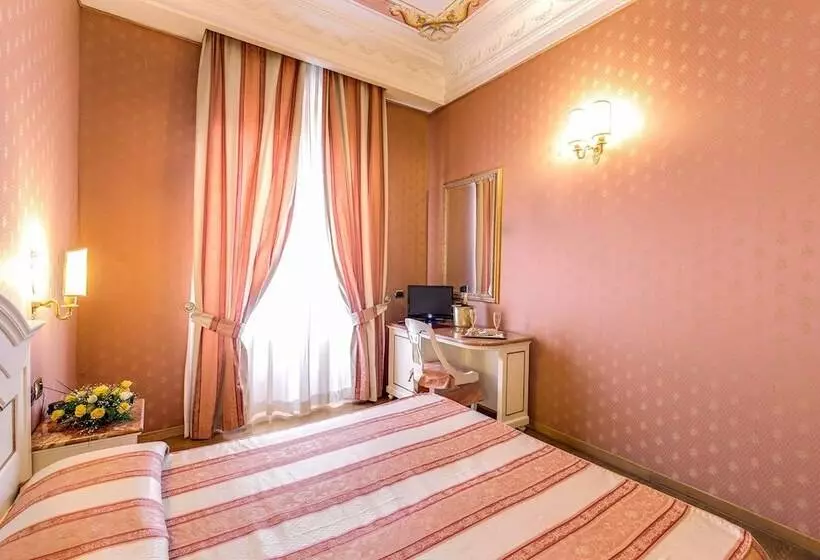 Fotos del hotel La Lumiere Di Piazza Di Spagna:  10