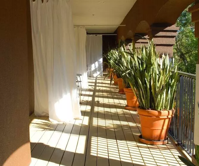 Fotos del hotel The Eo Inn  Downtown:  3