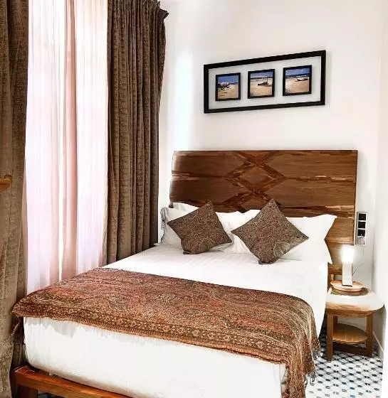 Fotos del hotel Anahita Boutique:  6
