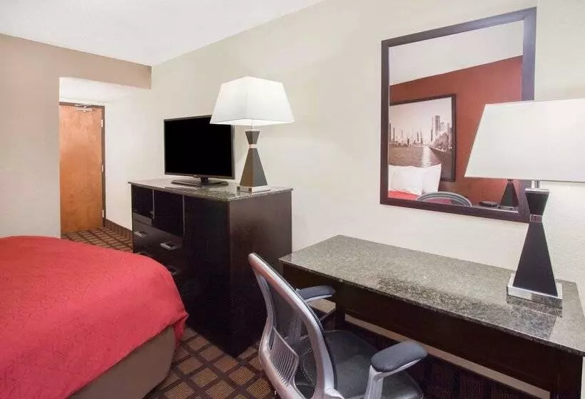 Super 8 By Wyndham Chicago Il