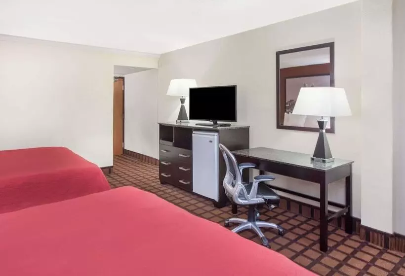 Fotos del hotel Super 8 By Wyndham Chicago Il:  16