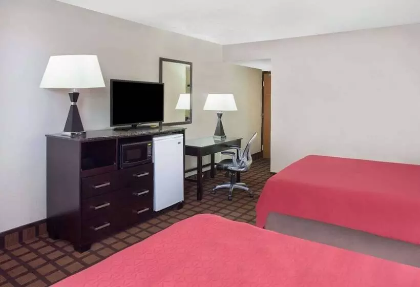 Fotos del hotel Super 8 By Wyndham Chicago Il:  5