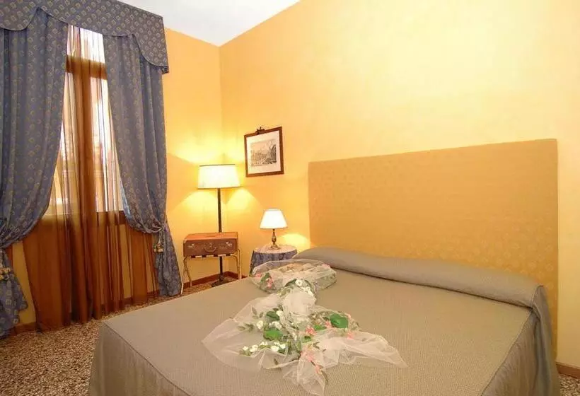 Fotos del hotel Residence Palazzo Odoni:  15