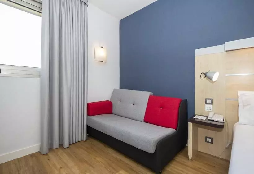 Fotos del hotel Holiday Inn Express Barcelonamontmeló, An Ihg:  16