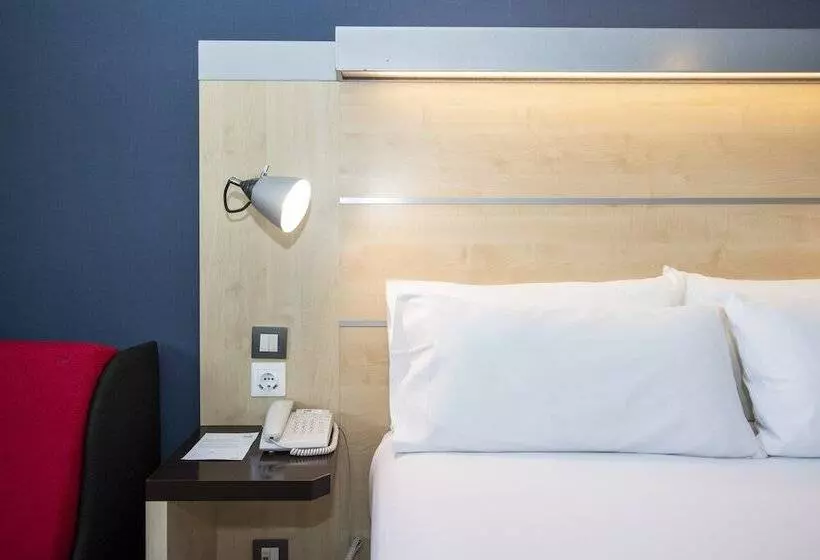 Fotos del hotel Holiday Inn Express Barcelonamontmeló, An Ihg:  8