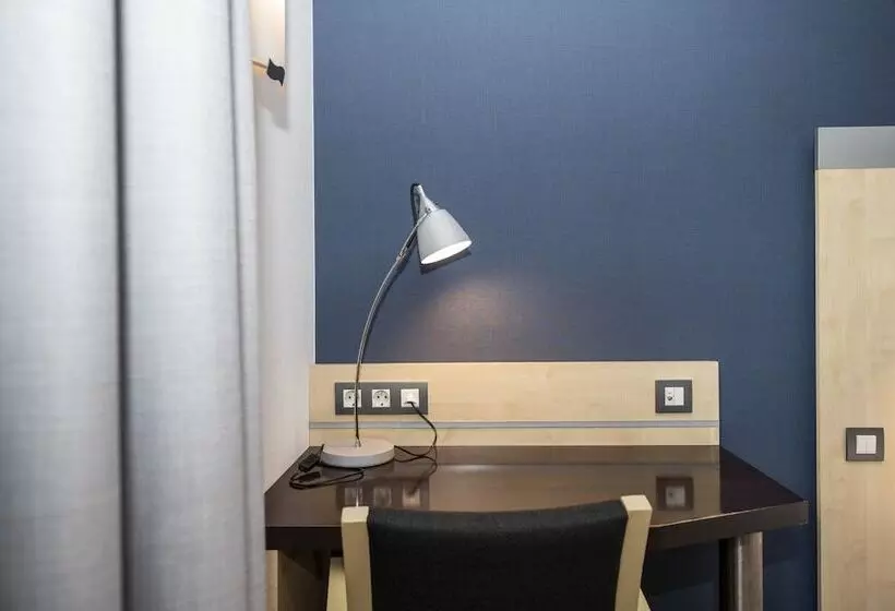 Fotos del hotel Holiday Inn Express Barcelonamontmeló, An Ihg:  17