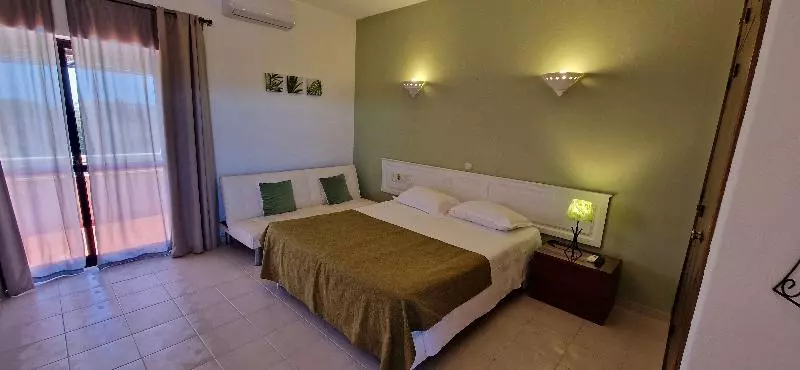 Fotos del hotel Casa Rosa Montes:  10