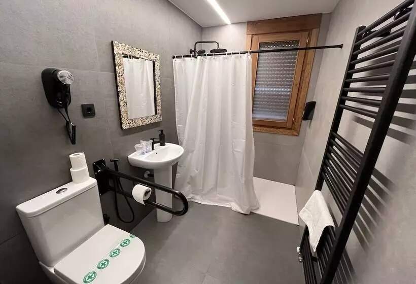 Fotos del hotel Els Encantats:  19