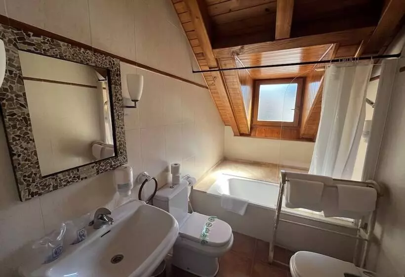 Fotos del hotel Els Encantats:  14