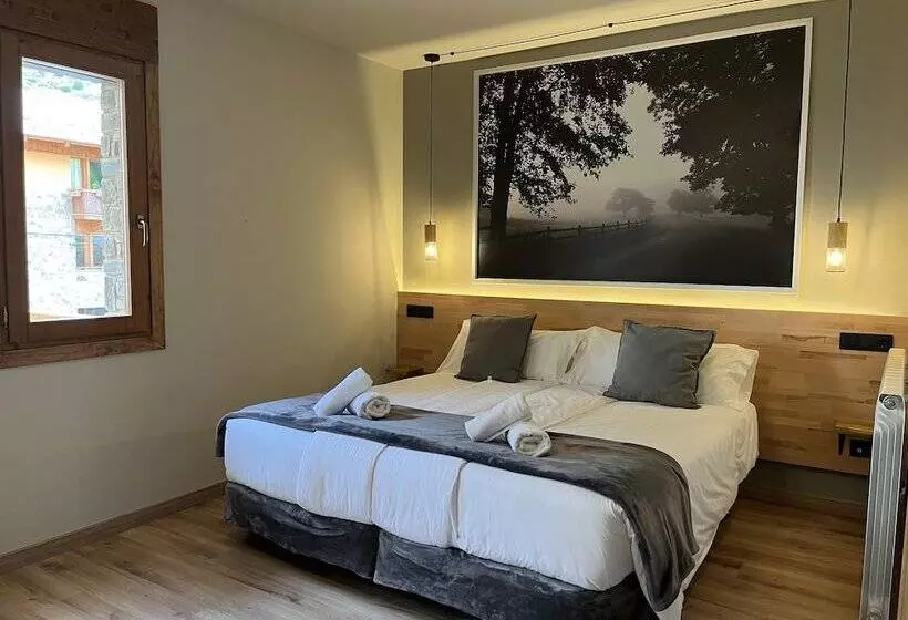 Fotos del hotel Els Encantats:  21