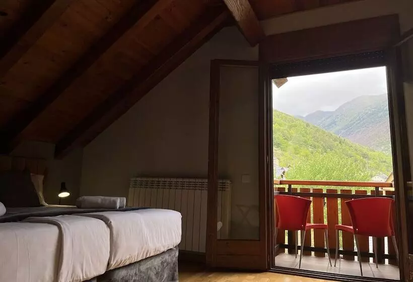 Fotos del hotel Els Encantats:  20