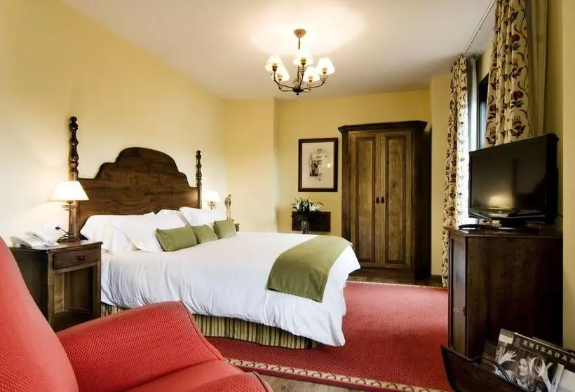 Fotos del hotel Pombal Rooms Santiago:  2