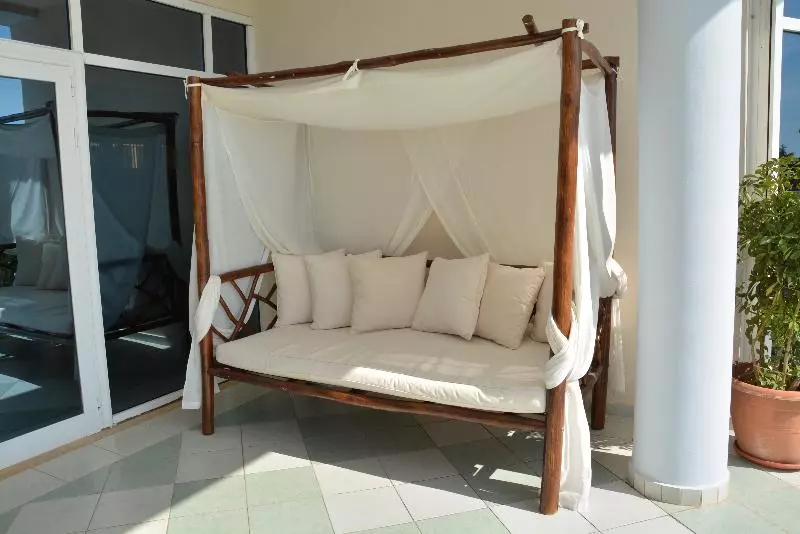 Fotos del hotel Sovereign Beach:  16