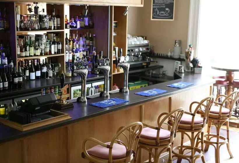 Fotos del hotel The Edgbaston Palace:  2